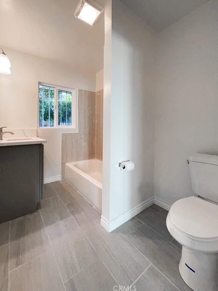 265 45th St, Los Angeles CA  90011-3420 exterior
