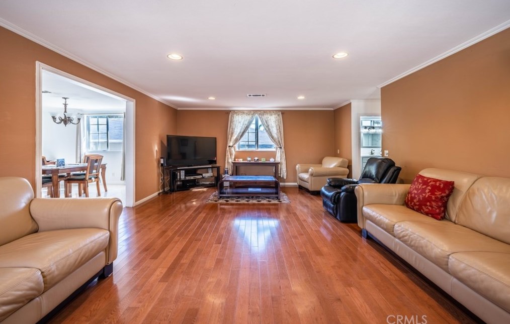 550 Ladera St, Pasadena CA  91104-2248 exterior