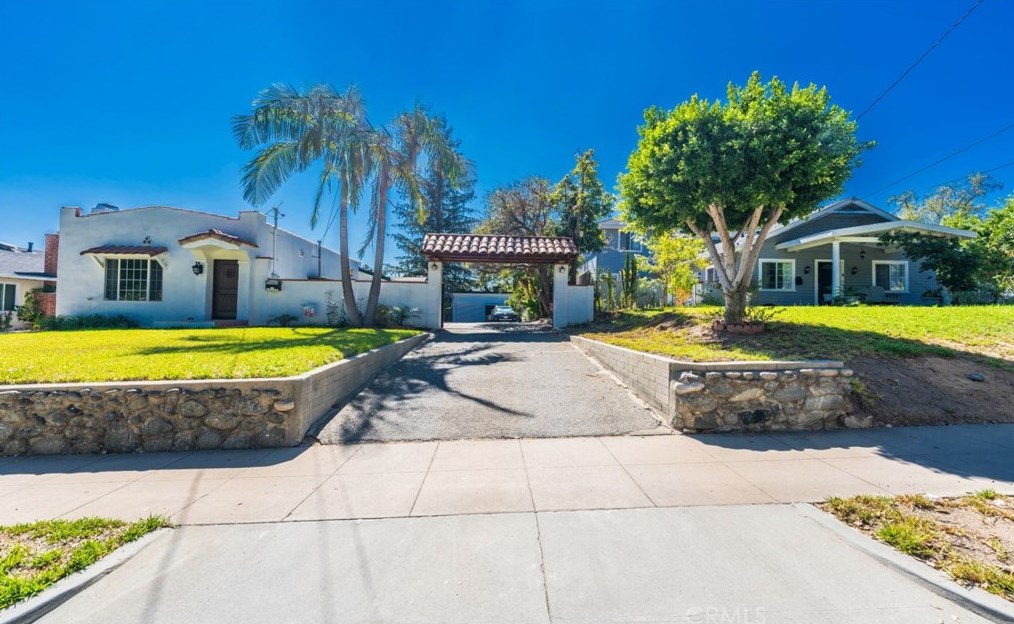 550 Ladera St, Pasadena CA  91104-2248 exterior