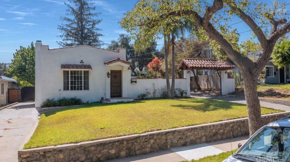 550 Ladera St, Pasadena CA  91104-2248 exterior