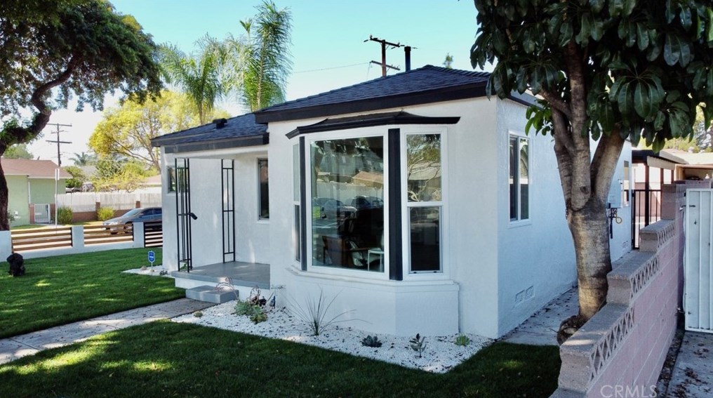 2171 Cowlin Ave, Los Angeles CA  90040-1338 exterior