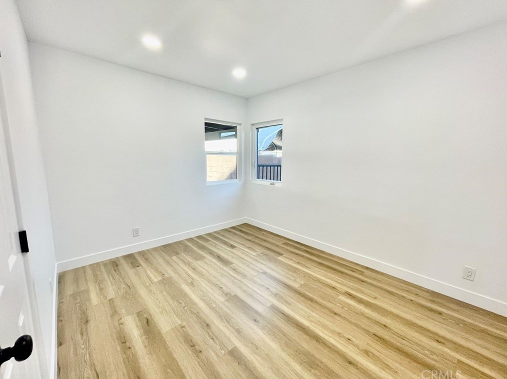 2171 Cowlin Ave, Los Angeles CA  90040-1338 exterior