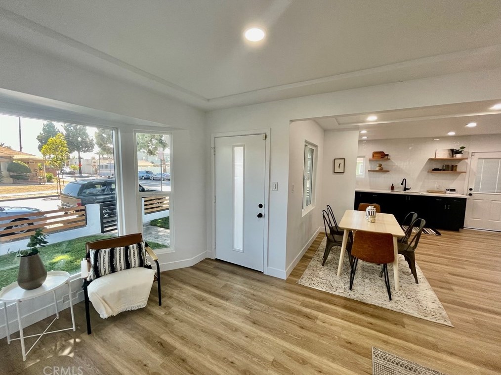 2171 Cowlin Ave, Los Angeles CA  90040-1338 exterior