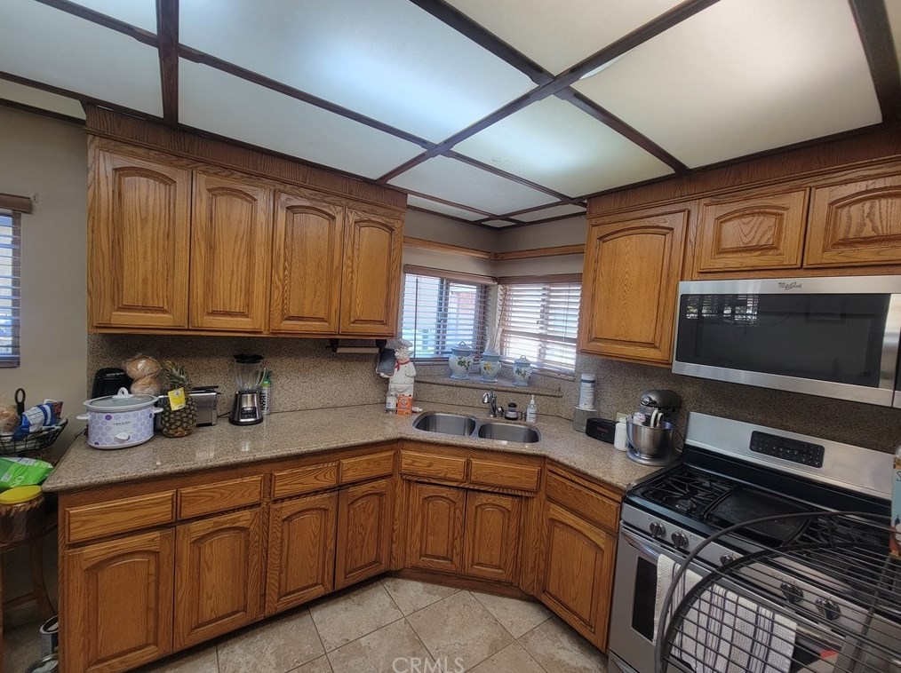 753 Saybrook Ave, Los Angeles CA  90022-3619 exterior