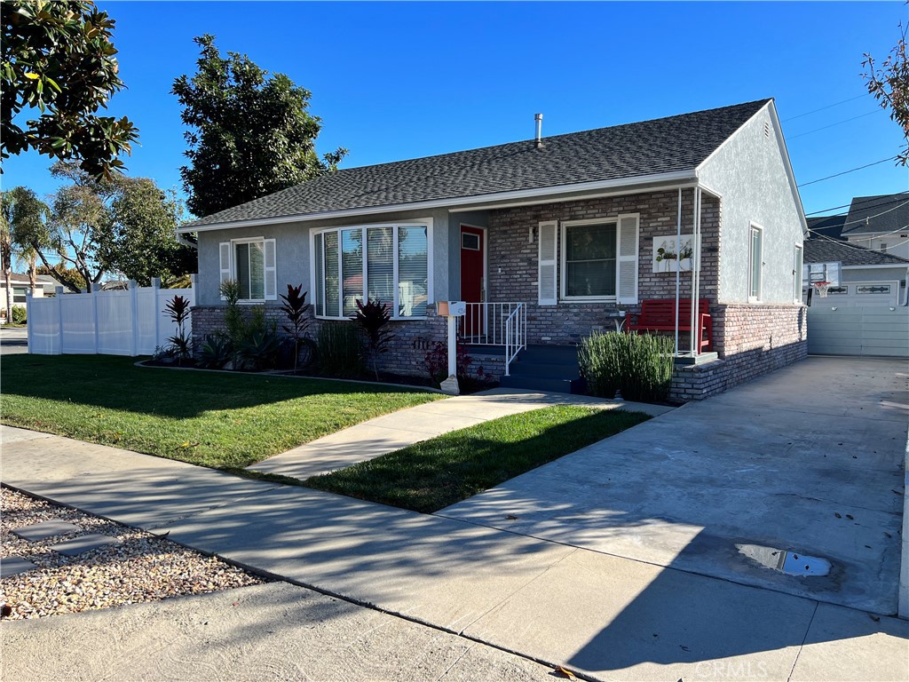 4354-adenmoor-ave-lakewood-ca-90713-mls-rs22241087-coldwell-banker