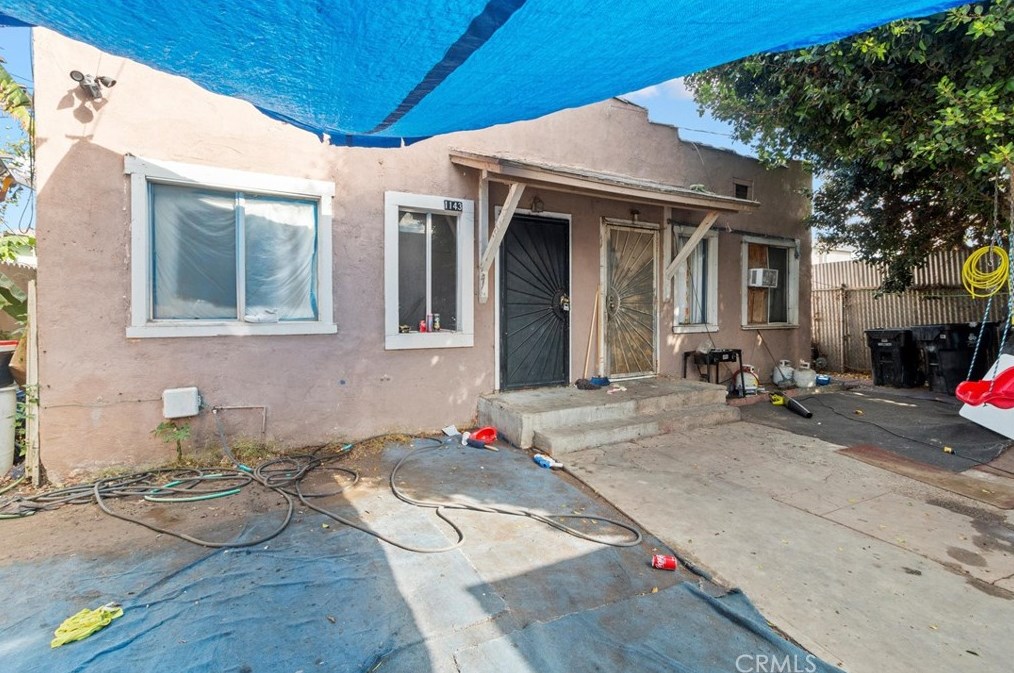 1141 50th St, Los Angeles CA  90011-4213 exterior