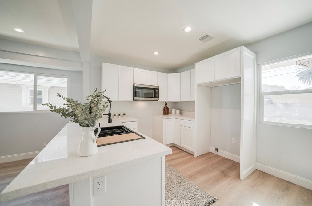 1544 57th St, Los Angeles CA  90011-5024 exterior