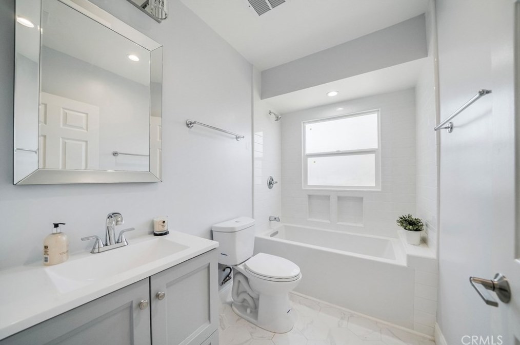 1544 57th St, Los Angeles CA  90011-5024 exterior