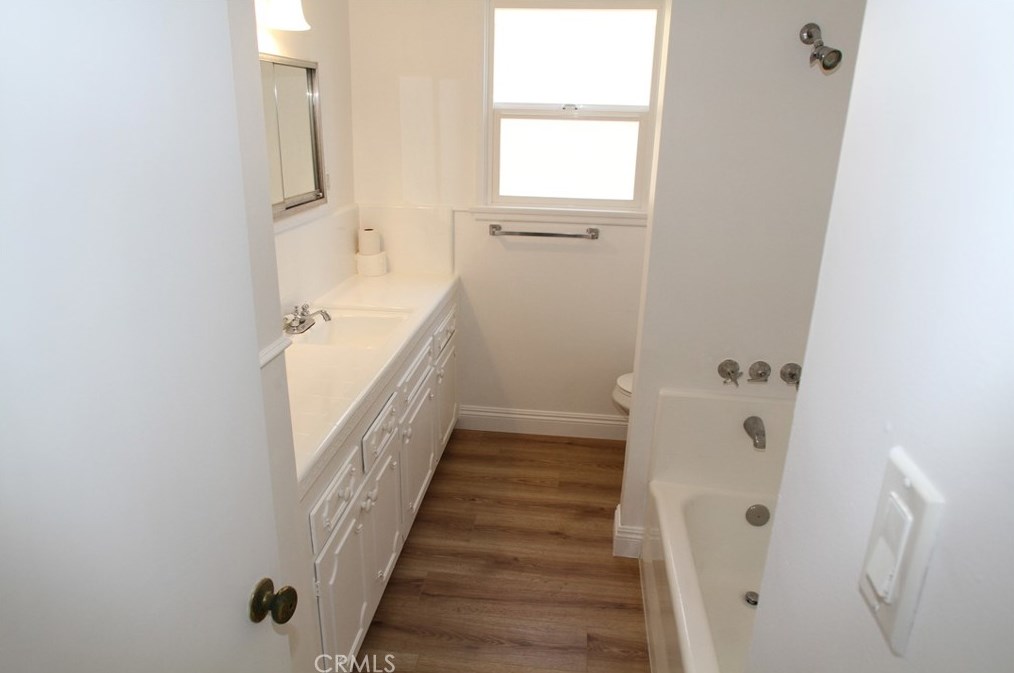 7419 Donna Ave, Los Angeles CA  91335-2508 exterior