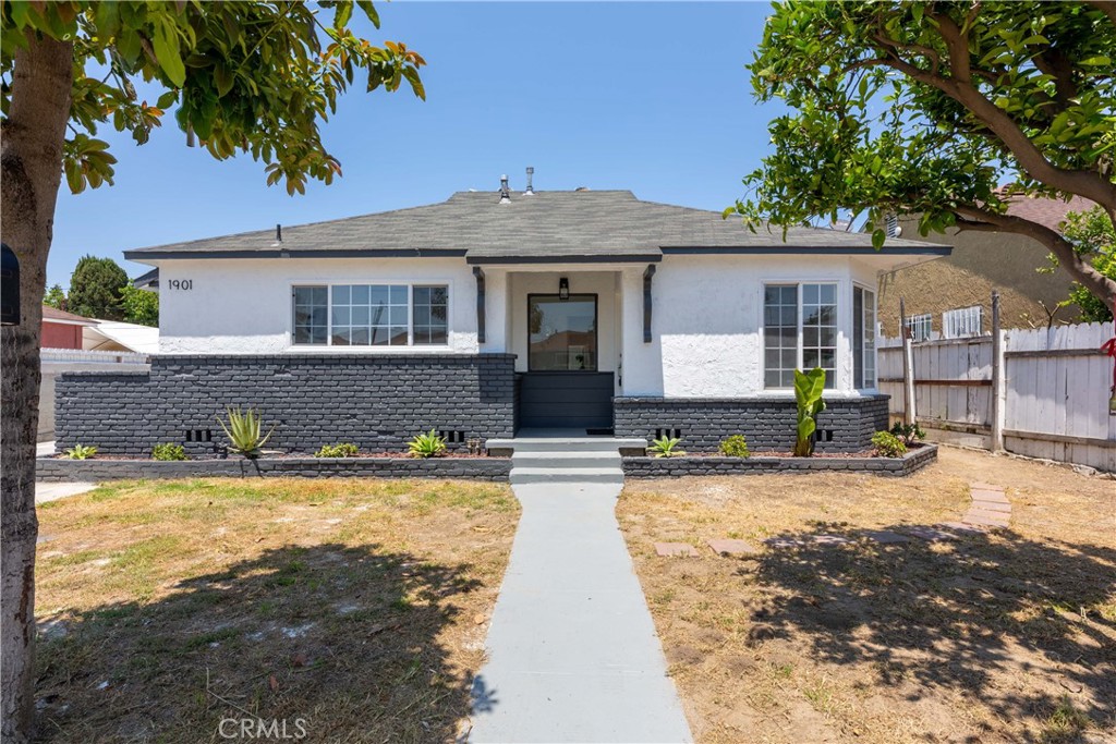 1901 E Pine St, Compton, CA 90221 MLS RS23086259 Coldwell Banker