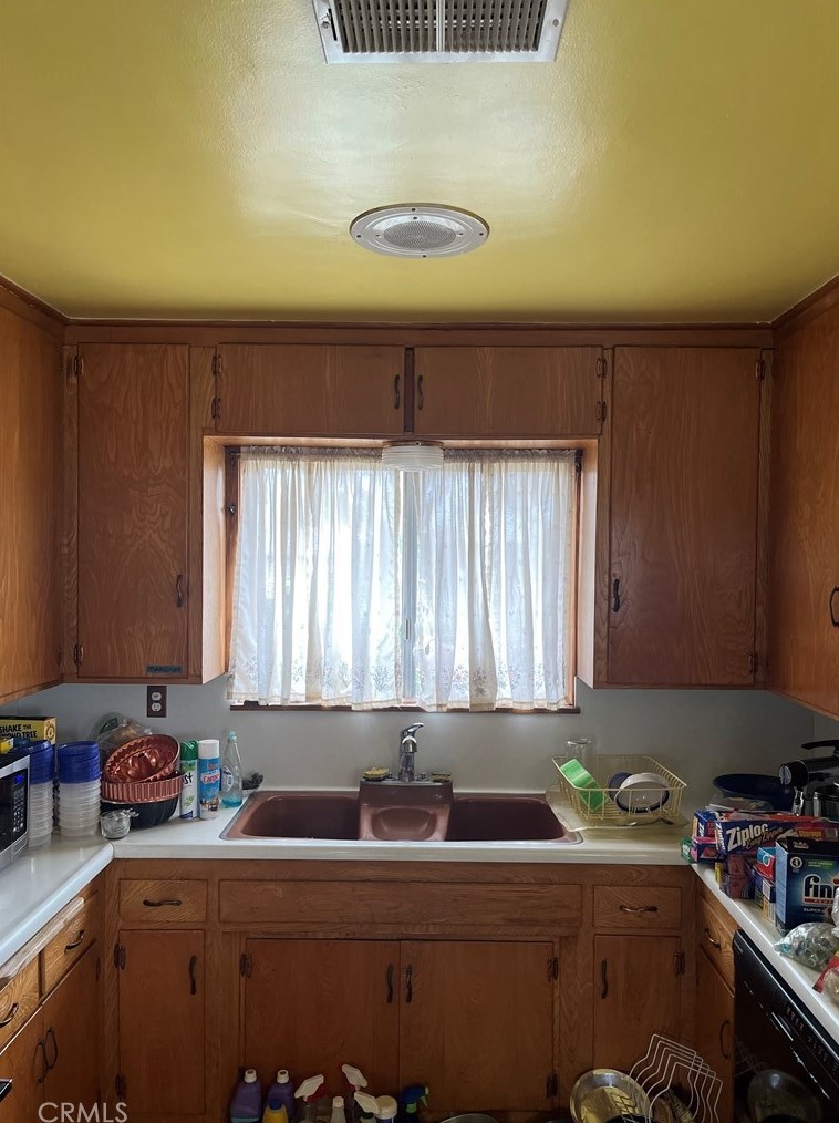 13309 Alburtis Ave, Norwalk CA  90650-2830 exterior