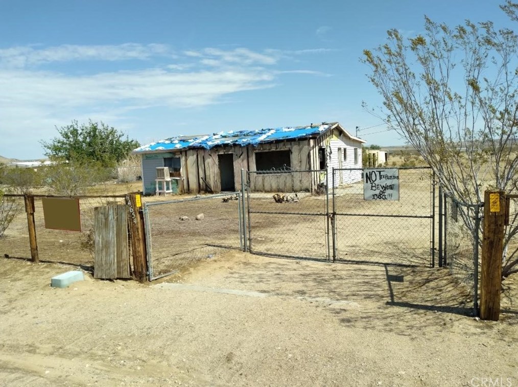 64654 Sun Mesa Rd, Joshua Tree CA  92252-4434 exterior