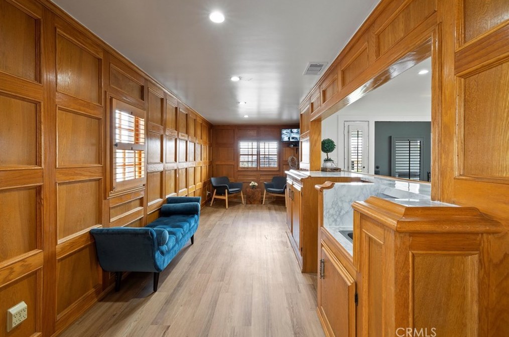 5415 8th Ave, Los Angeles CA  90043-2517 exterior