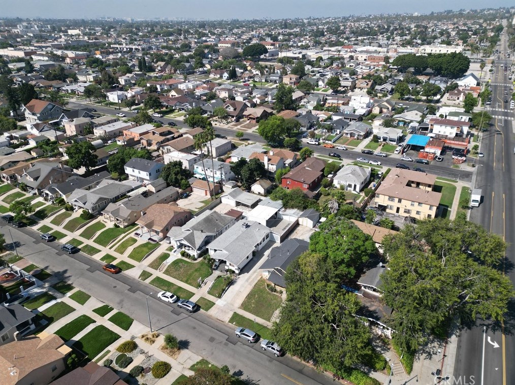 5415 8th Ave, Los Angeles CA  90043-2517 exterior