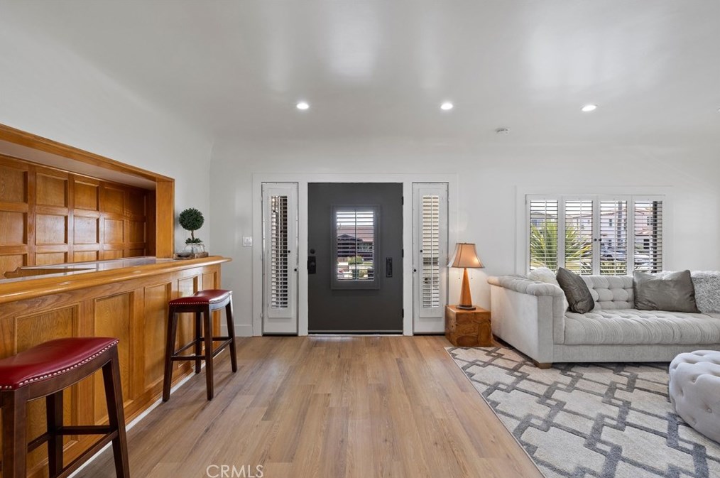 5415 8th Ave, Los Angeles CA  90043-2517 exterior