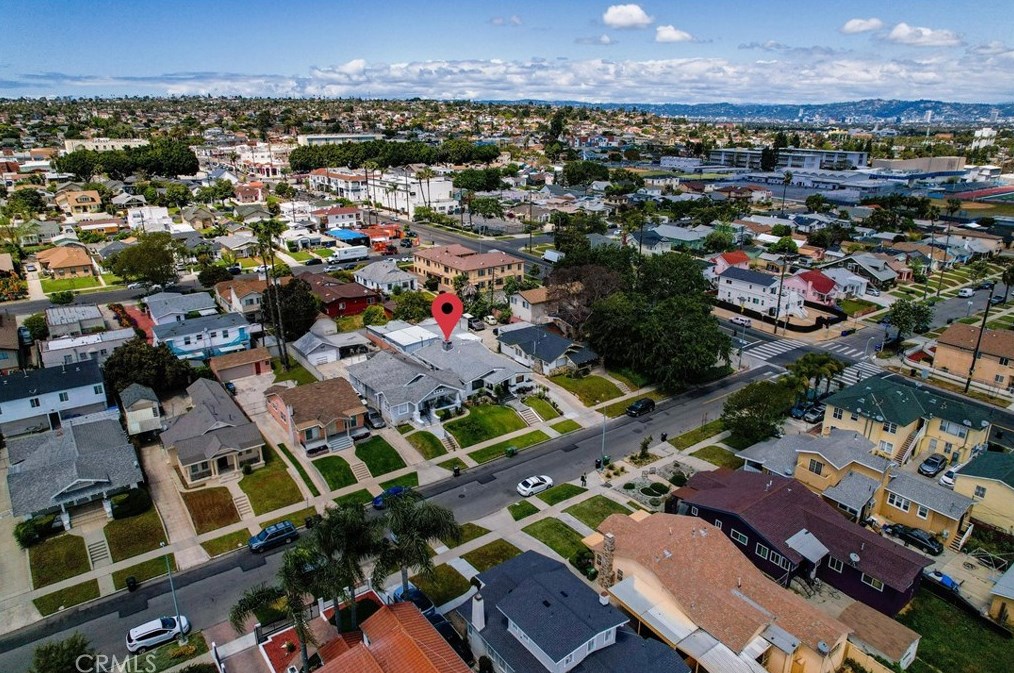 5415 8th Ave, Los Angeles CA  90043-2517 exterior