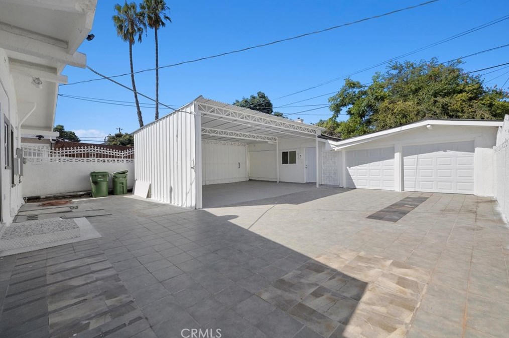 5415 8th Ave, Los Angeles CA  90043-2517 exterior