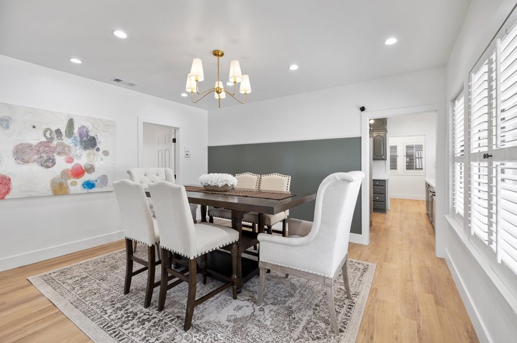 5415 8th Ave, Los Angeles CA  90043-2517 exterior