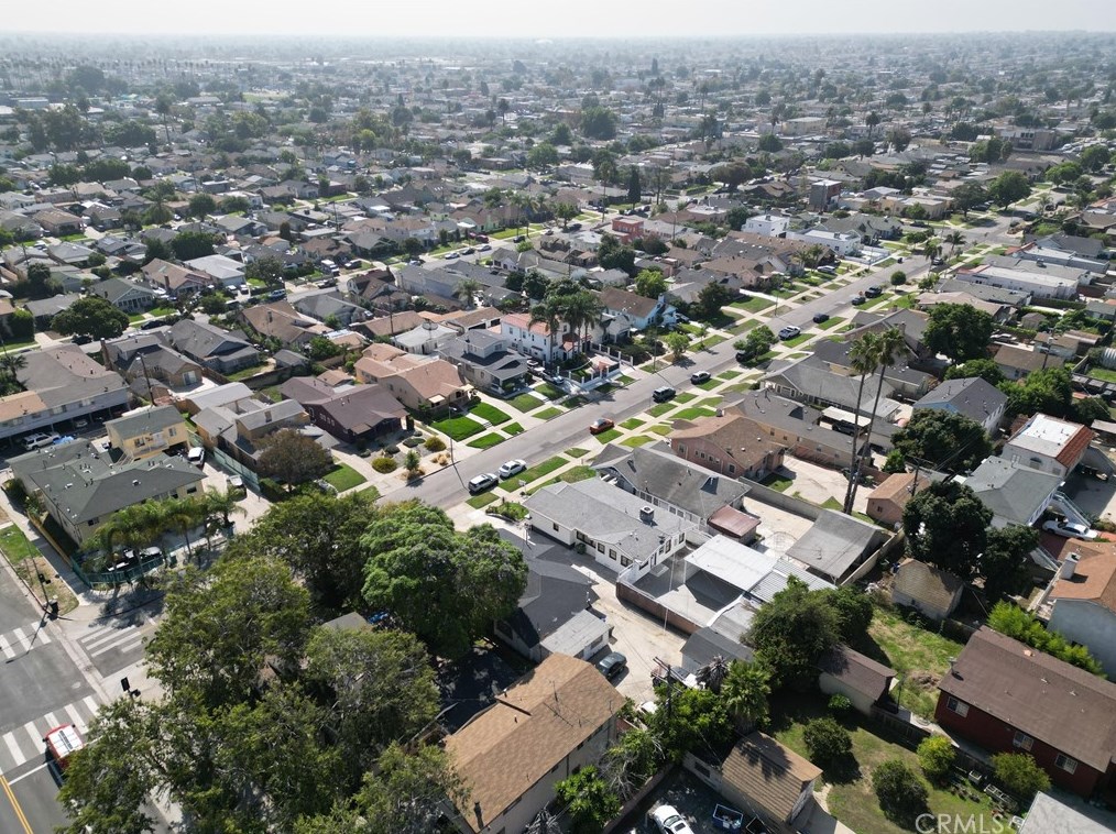 5415 8th Ave, Los Angeles CA  90043-2517 exterior