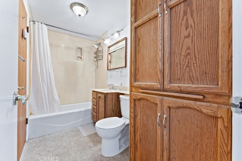 13121 Bona Vista Ln, La Mirada CA  90638-1807 exterior
