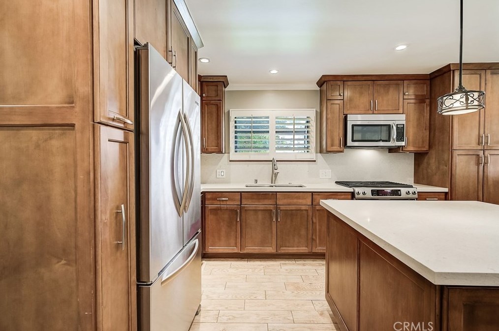 630 California St, El Segundo CA 90245-3215 exterior