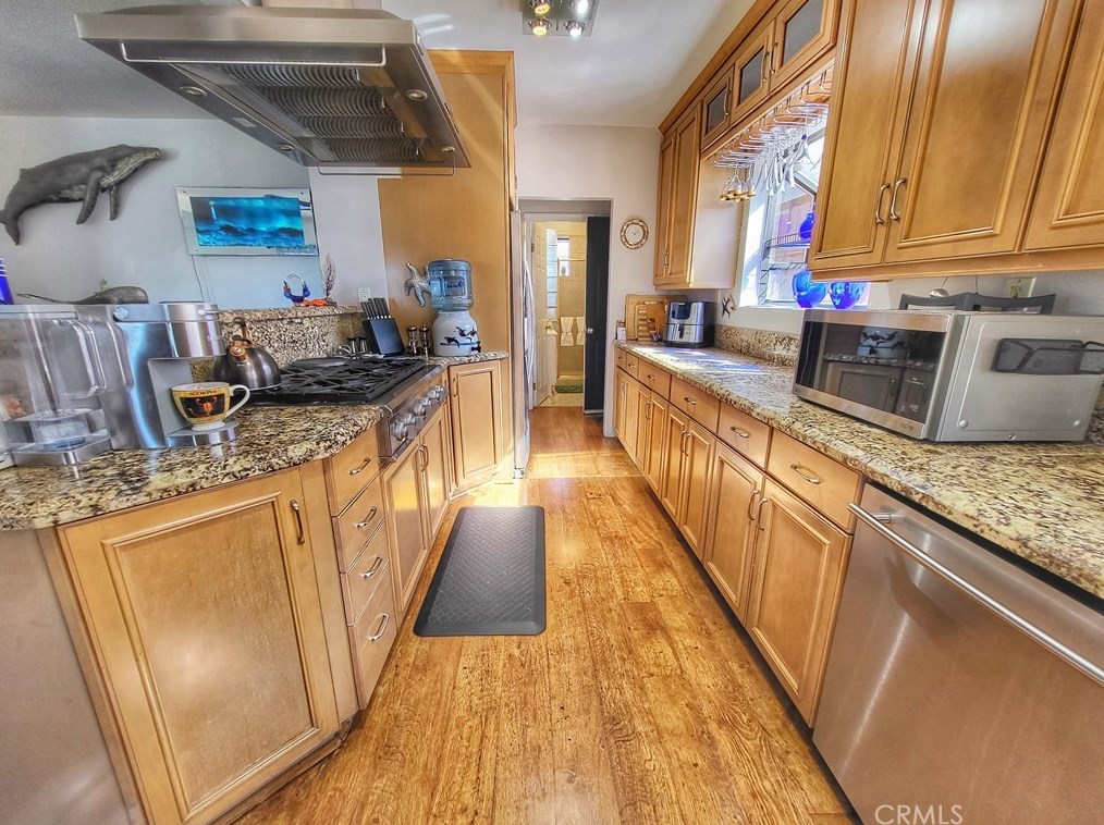 3976 Dwiggins St, Los Angeles CA  90063-1716 exterior