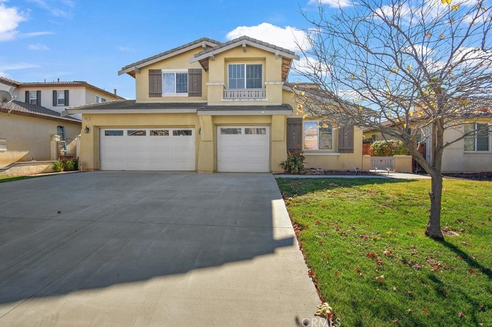 27655 Gladstone Dr, Moreno Valley CA  92555-5828 exterior