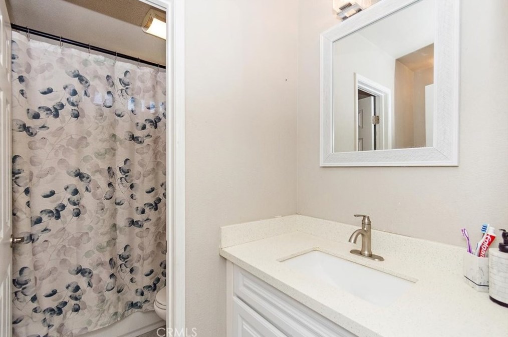 27655 Gladstone Dr, Moreno Valley CA  92555-5828 exterior