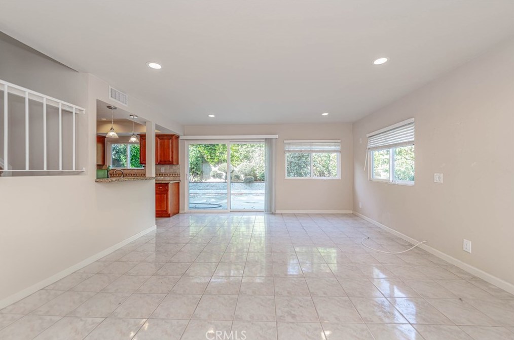 6147 James Alan St, Cypress CA  90630-3929 exterior