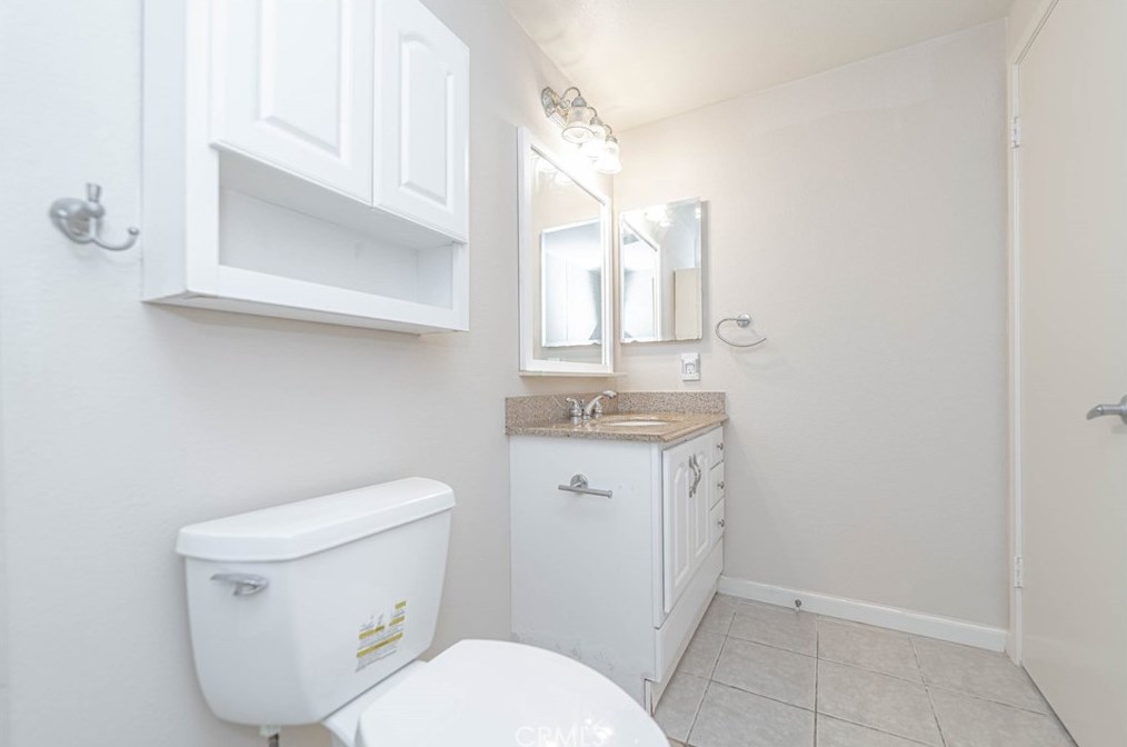 6147 James Alan St, Cypress CA  90630-3929 exterior