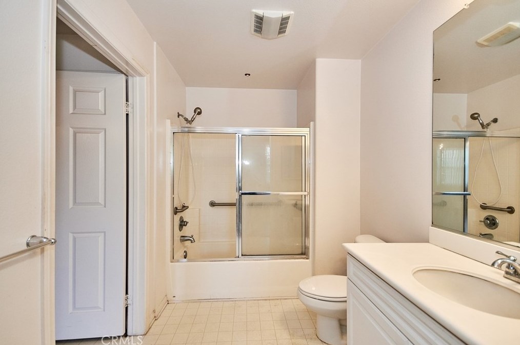 18309 Waterfall Ln, Artesia CA  90703-6382 exterior