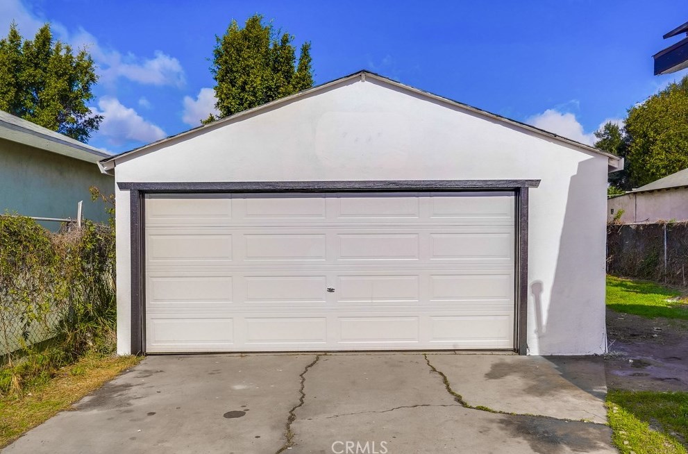 215 127th St, Los Angeles CA  90061-2714 exterior