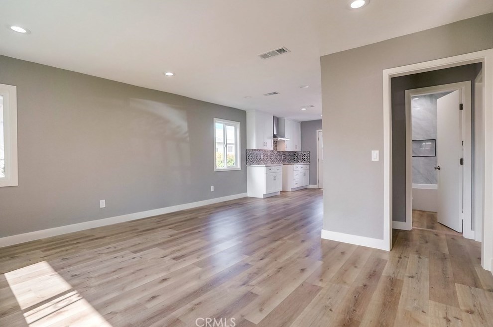 215 127th St, Los Angeles CA  90061-2714 exterior