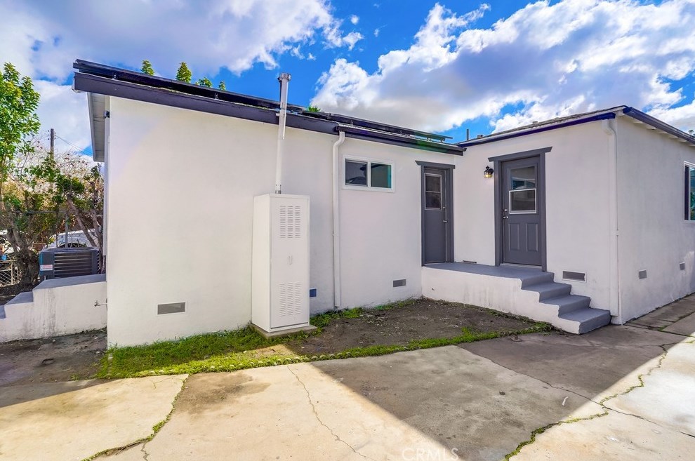 215 127th St, Los Angeles CA  90061-2714 exterior