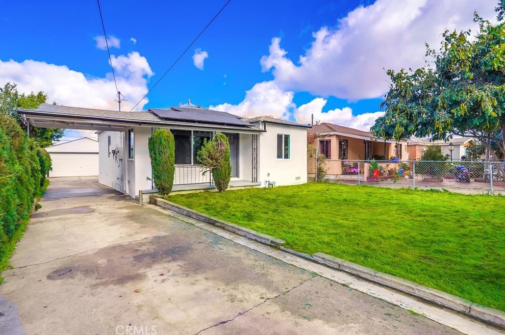 215 127th St, Los Angeles CA  90061-2714 exterior