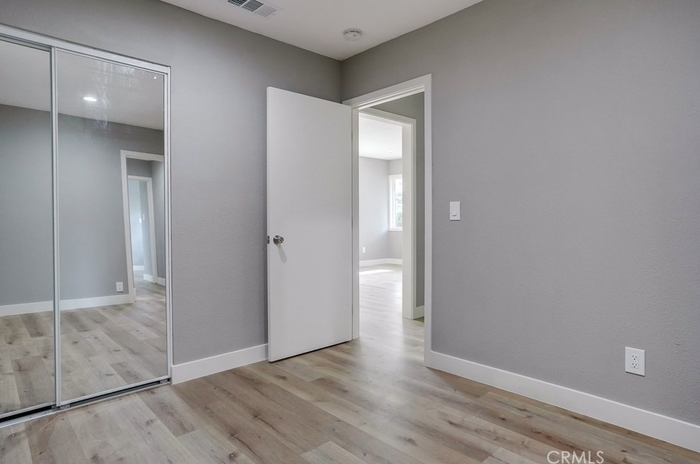 215 127th St, Los Angeles CA  90061-2714 exterior