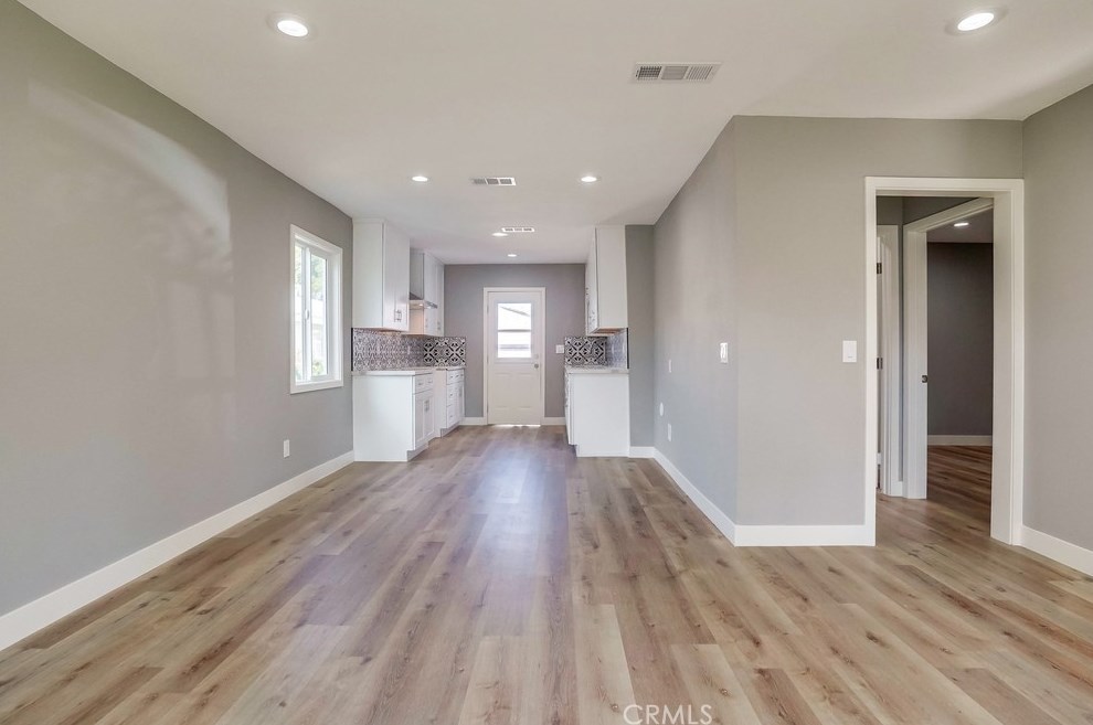 215 127th St, Los Angeles CA  90061-2714 exterior