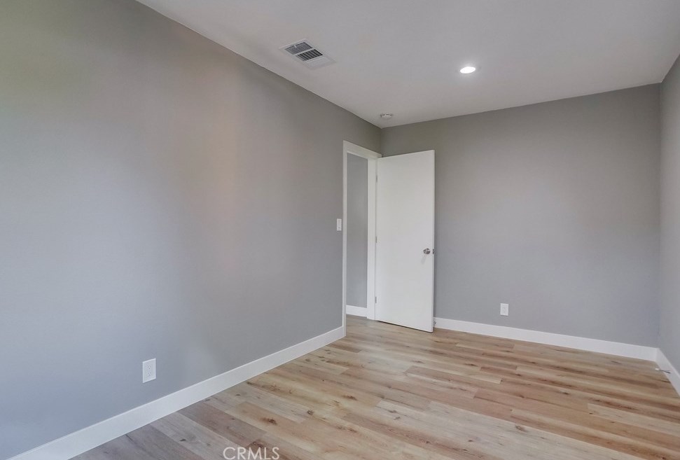 215 127th St, Los Angeles CA  90061-2714 exterior