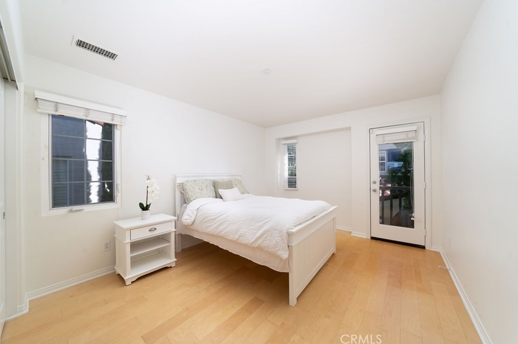 42 Gardenpath, Irvine CA 92603-0157 exterior