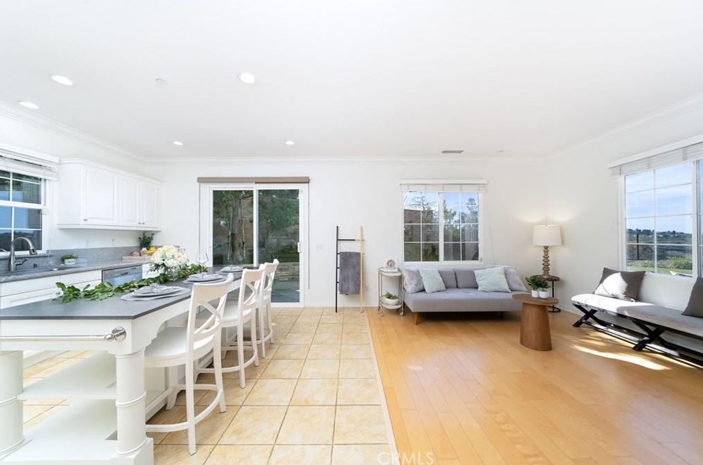 42 Gardenpath, Irvine CA 92603-0157 exterior