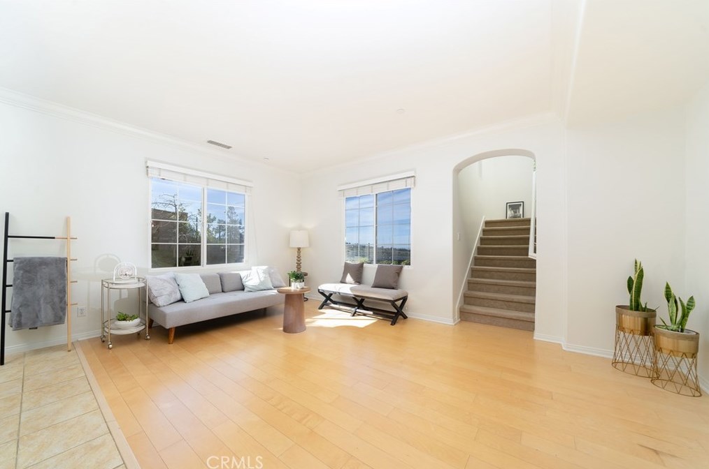 42 Gardenpath, Irvine CA 92603-0157 exterior