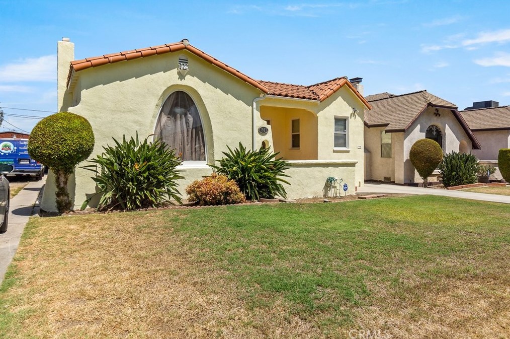 1927 82nd St, Los Angeles CA  90047-2645 exterior