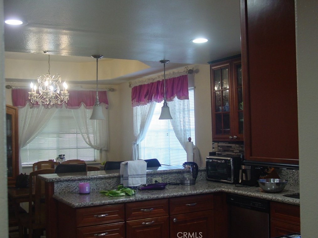 18700 Wright Pl, Artesia CA  90701-5658 exterior