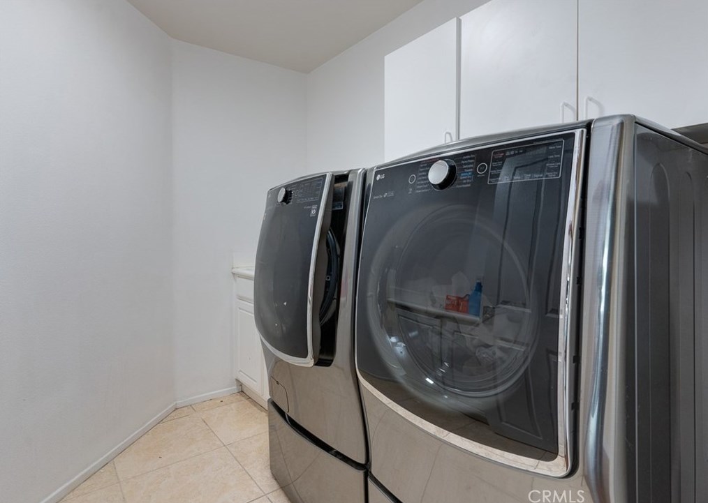 11147 Cornerstone Rd, Riverside CA  92503-0633 exterior