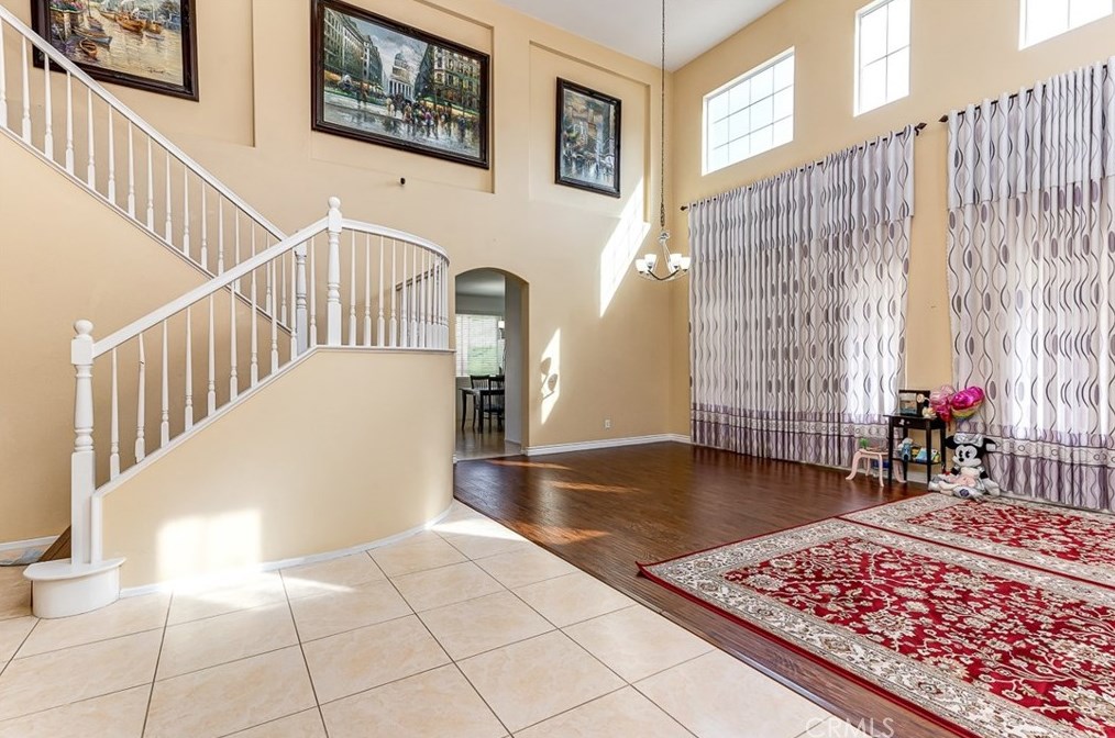 11147 Cornerstone Rd, Riverside CA  92503-0633 exterior