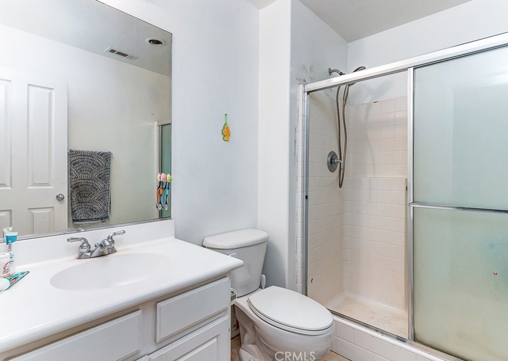 11147 Cornerstone Rd, Riverside CA  92503-0633 exterior