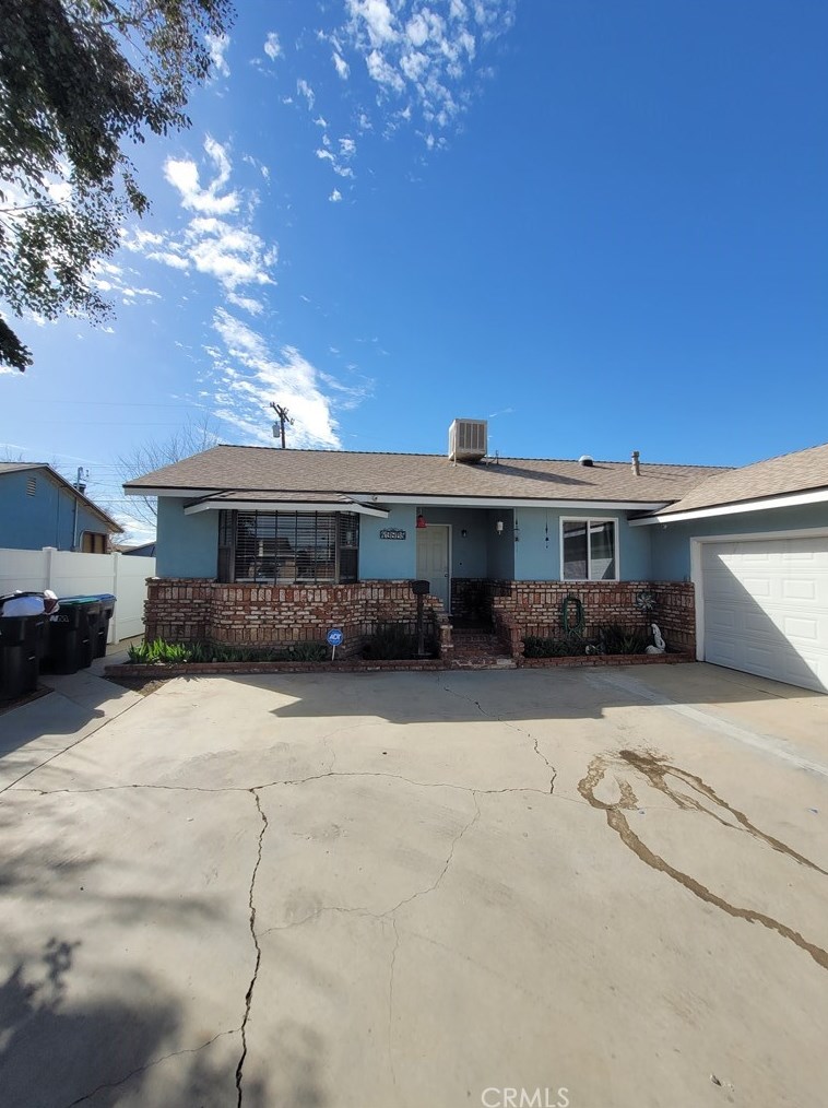 43865 Fig Ave, Lancaster CA  93534-5050 exterior