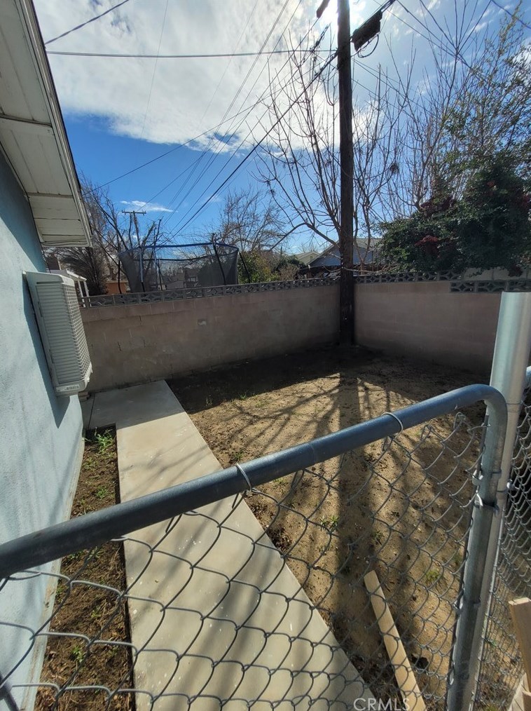 43865 Fig Ave, Lancaster CA  93534-5050 exterior