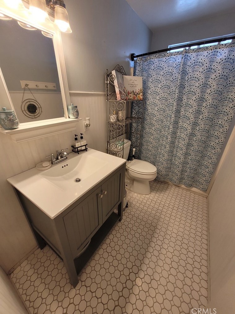 43865 Fig Ave, Lancaster CA  93534-5050 exterior