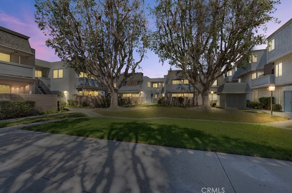 125 South St, Anaheim CA  92805-4641 exterior